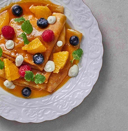 Блинчики Сюзетт с творожным соусом